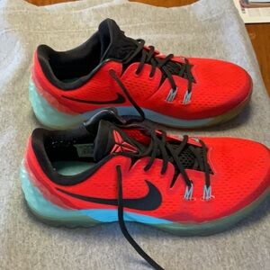 Nike men’s sneakers size 9